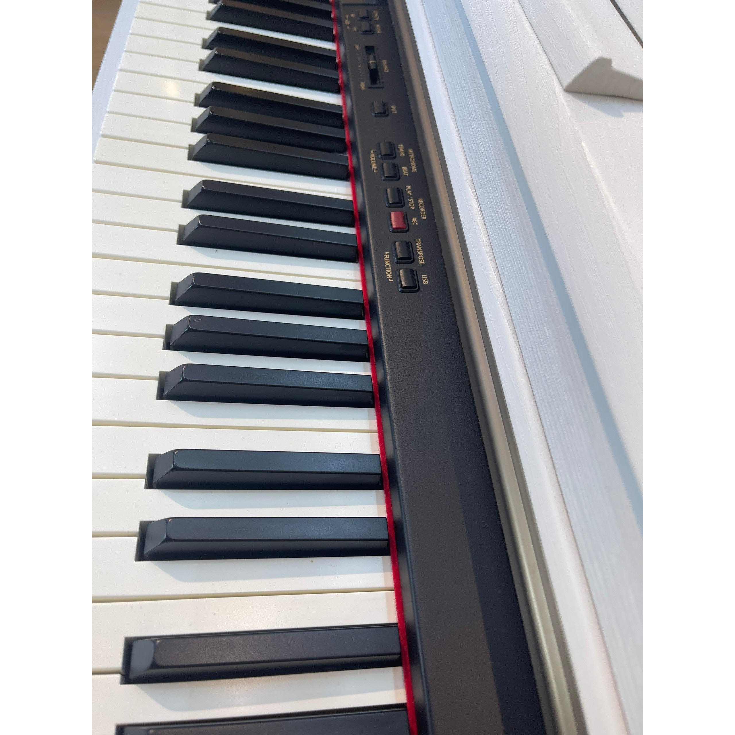 Đàn Piano Điện Kawai CN33 - Qua Sử Dụng