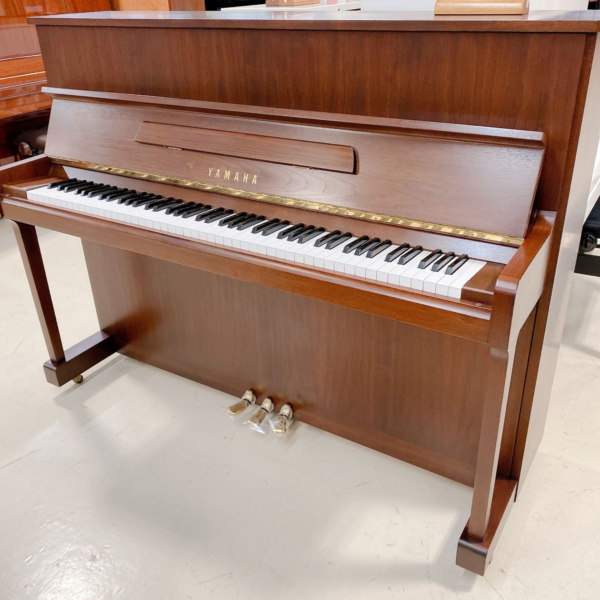 Đàn Piano Cơ Upright Yamaha W116 WT - Qua Sử Dụng