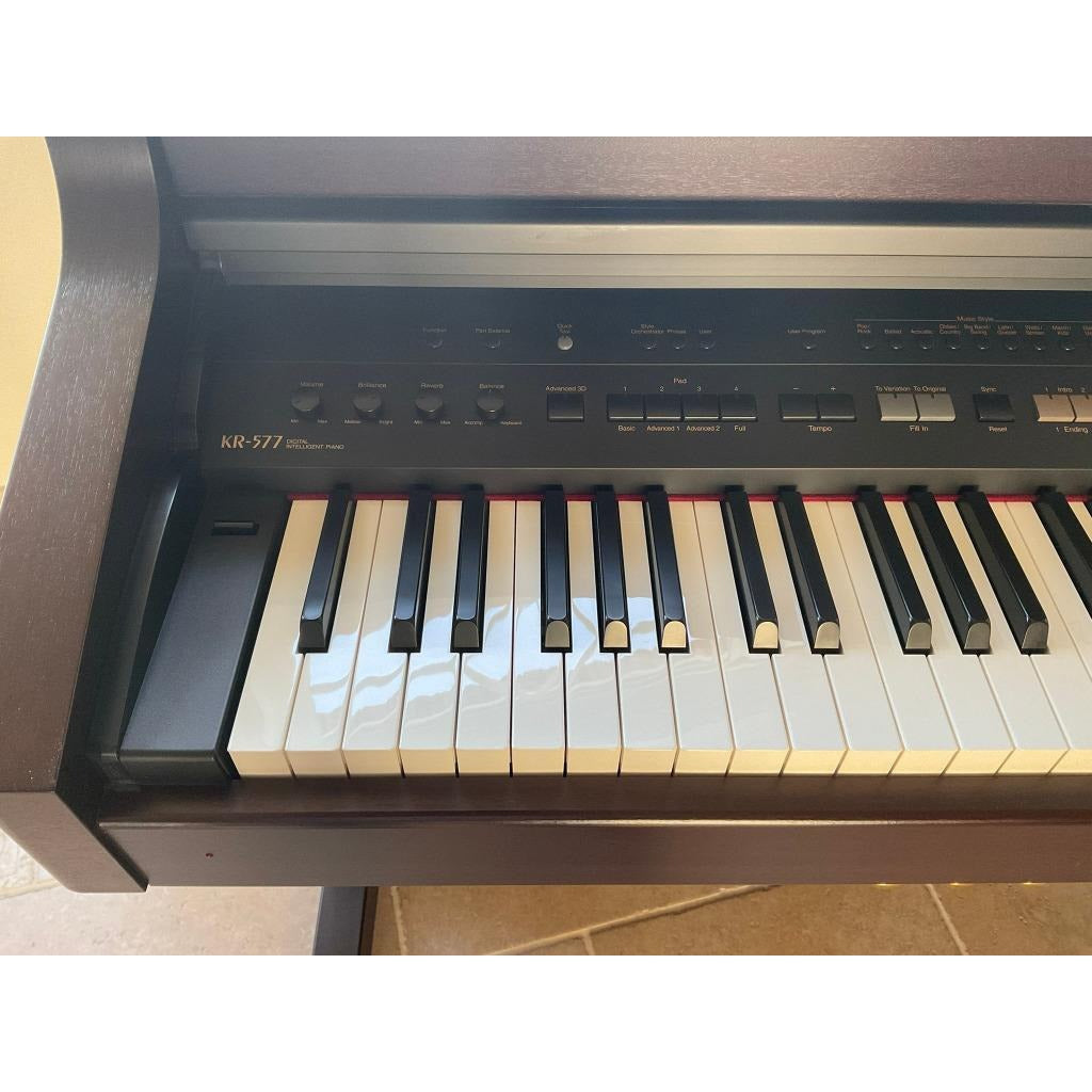 Đàn Piano Điện Roland KR-577 - Qua Sử Dụng