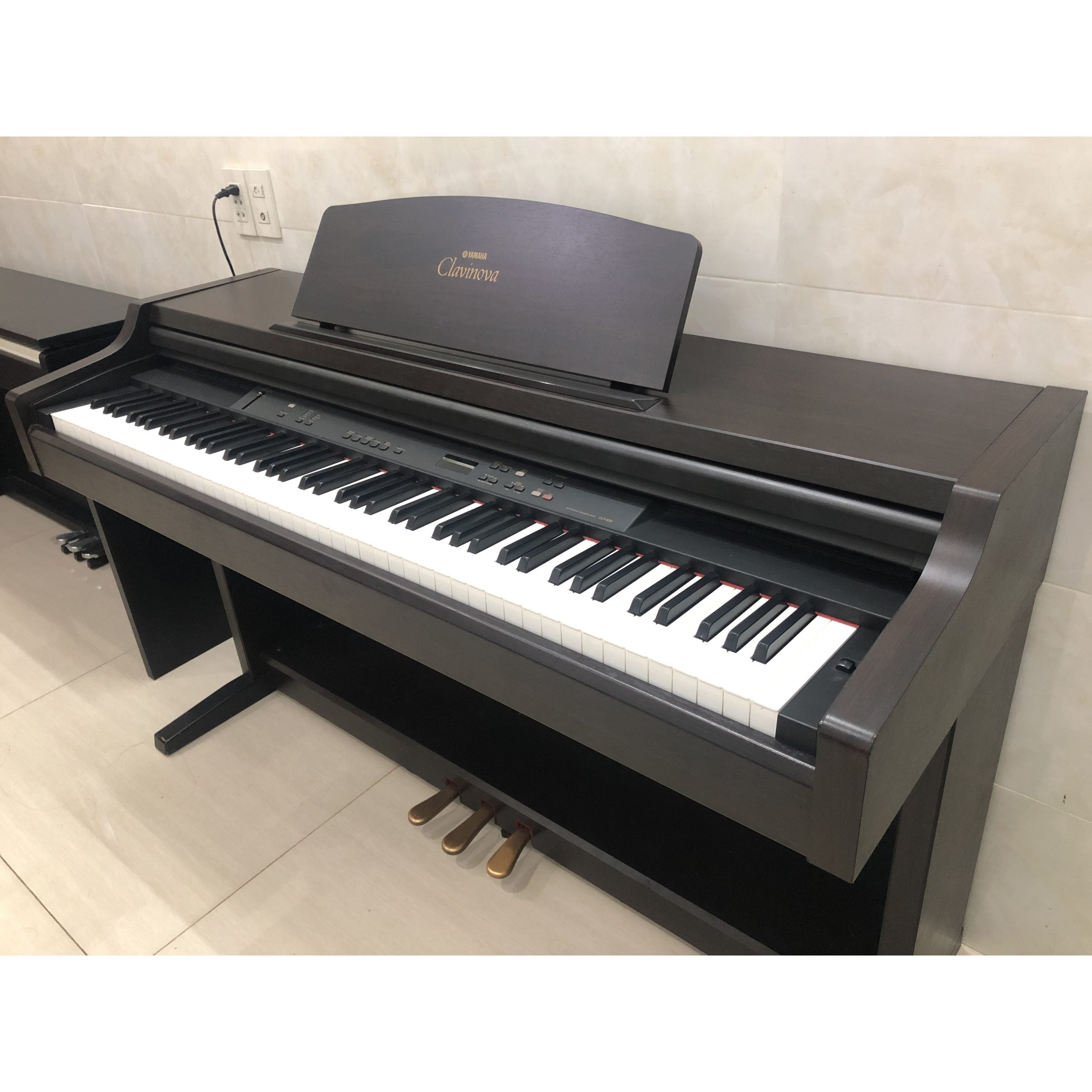 Đàn Piano Điện Yamaha CLP820 - Qua Sử Dụng